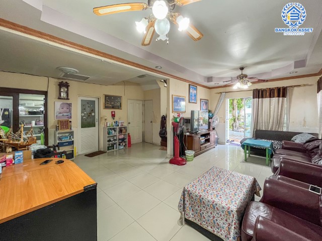 บ้านเดี่ยวมือสองย่านนนทบุรี ม.ภัสสร14 บางใหญ่ #หลังมุม เนื้อที่กว้างขวางมากถึง 64 ตร.ว. ฟังก์ชัน 4 ห้องนอน 2 ห้องน้ำ 2 ที่จอดรถ บ้านสภาพดี แถมฟรี! 4 เครื่องปรับอากาศ, 1 เครื่องทำน้ำอุ่น บนทำเลศักยภาพ ใกล้เซ็นทรัลเวสต์เกต, รถไฟฟ้าสายสีม่วง "สถานีตลาดบางใหญ่" และทางด่วน...